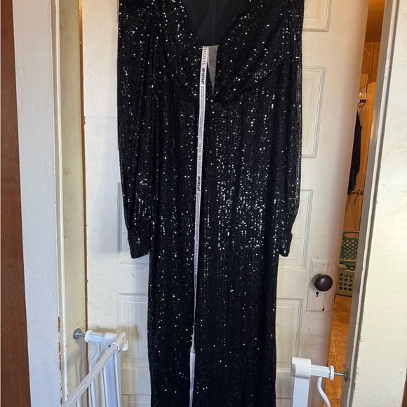 Ieena by Mac Duggar Size 16 NWT Black Sequin Elegant Dress. Size 16 - Picture 11 of 16